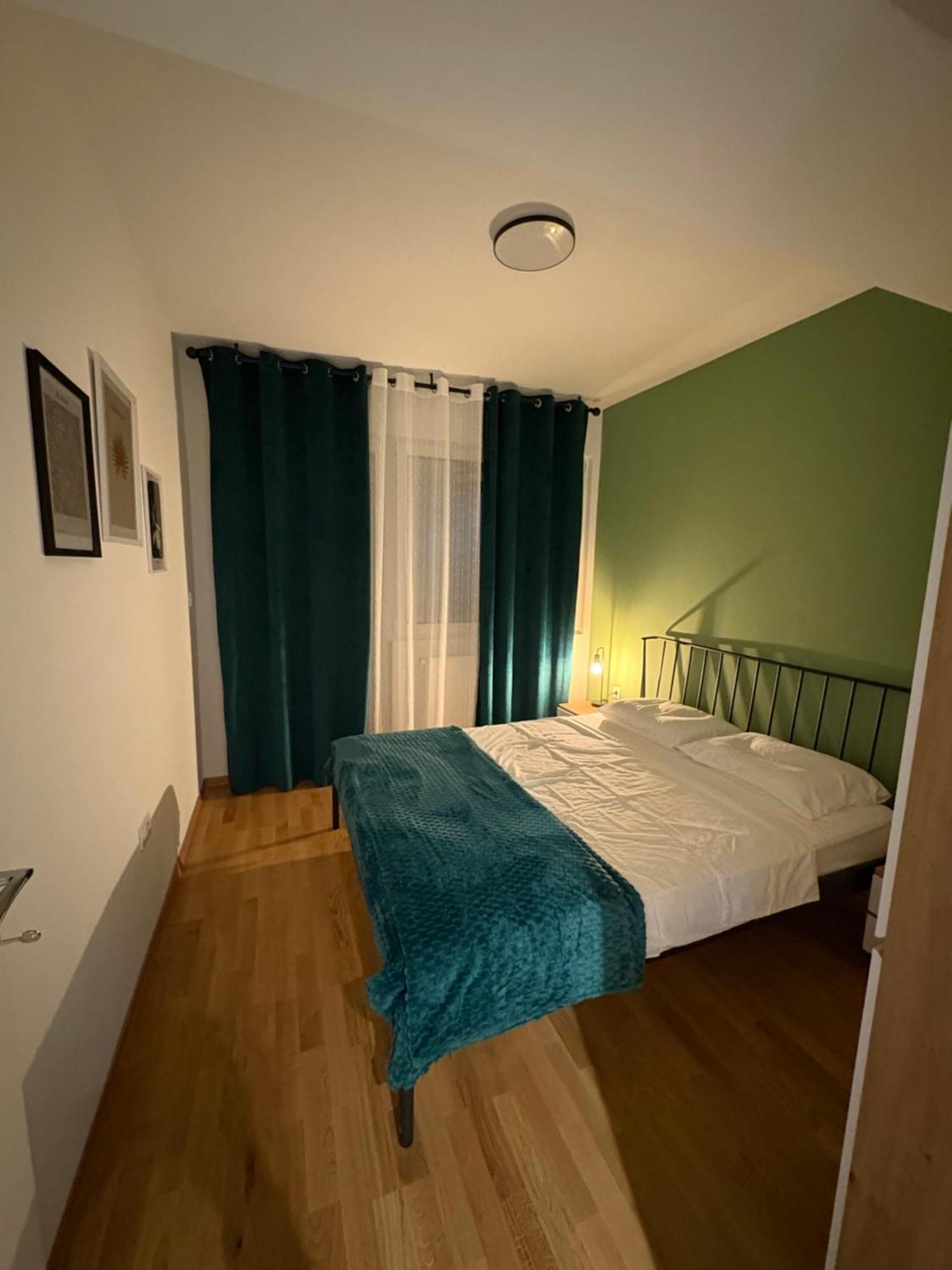 Apartment N02 *